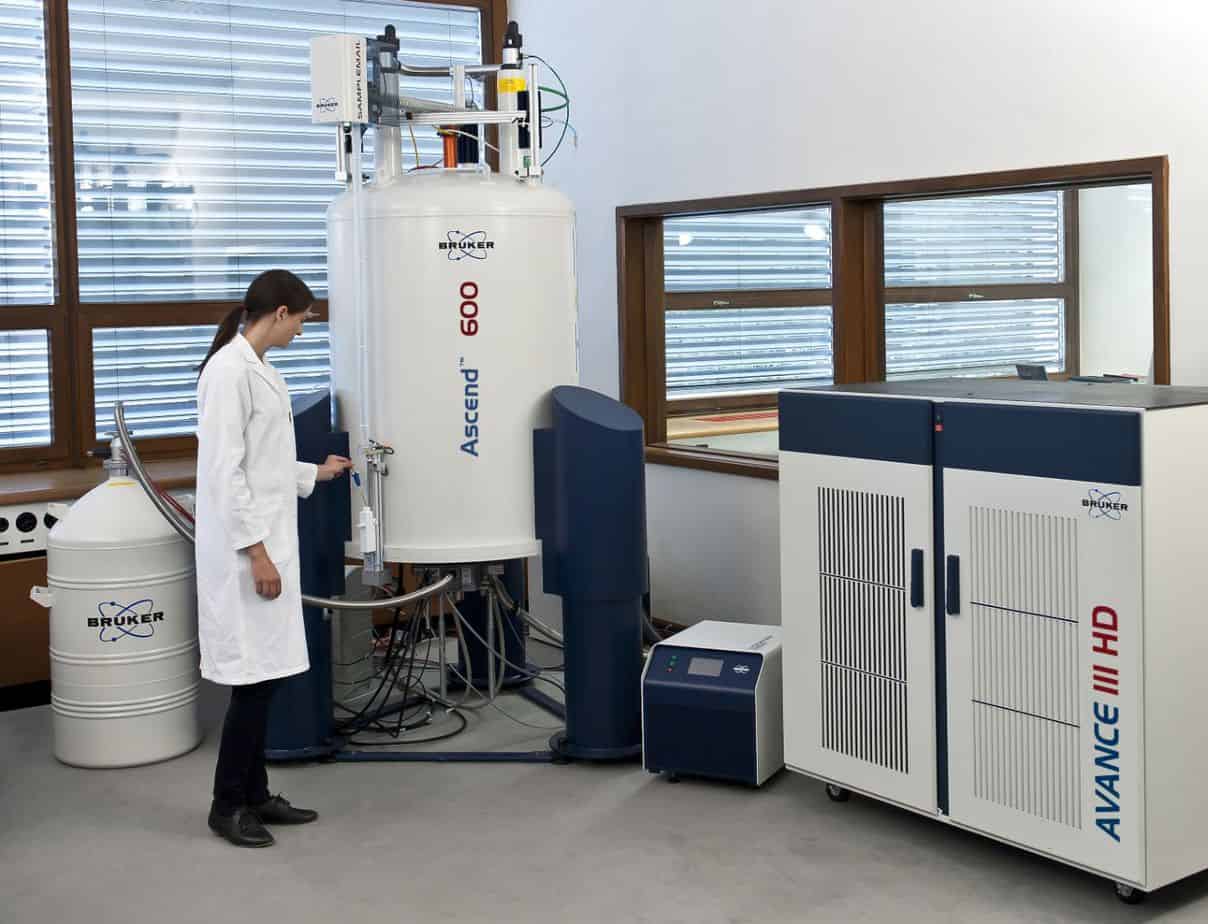 NMR Spectrometer (1) NMR Spectrometer is used to analyze phenolic profile of high phenolic olive oil