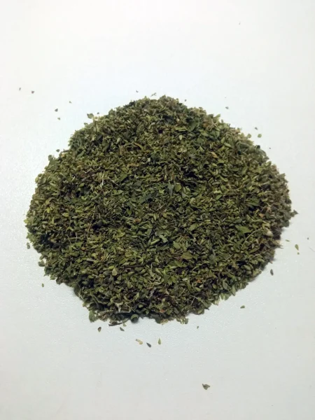 Dried organic oregano